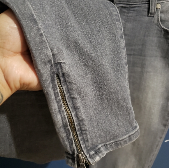 PAIGE Verdugo Ankle - Picture 5 of 7